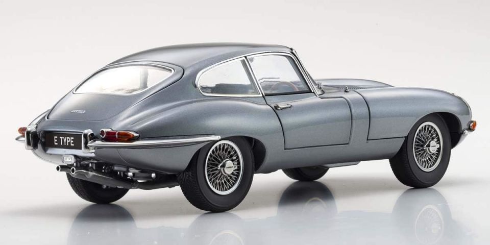 KYOSHO JAGUAR E-TYPE COUPLE MK1 1961 (08954GM) 1:18