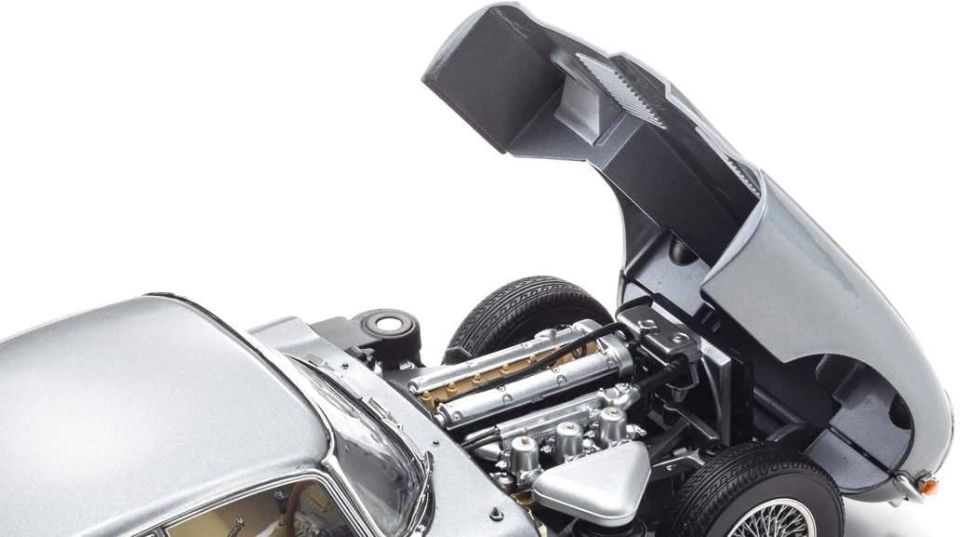 KYOSHO JAGUAR E-TYPE COUPLE MK1 1961 (08954GM) 1:18