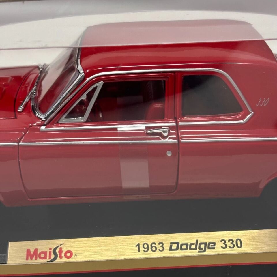 Maisto 1/18 Special Edition 1963Dodge 330