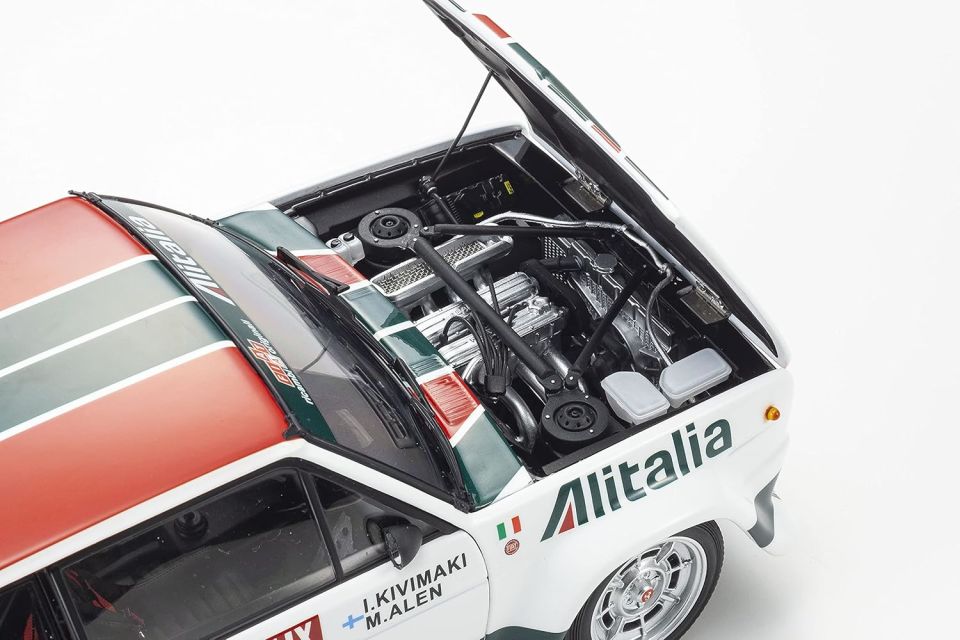 KYOSHO FIAT 131 ABARTH 1000 LAKES #3 1978 1:18 (08376E)