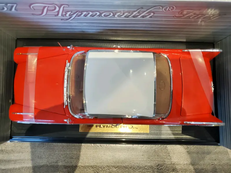 ANSON 1:18 PLYMOUTH 1957