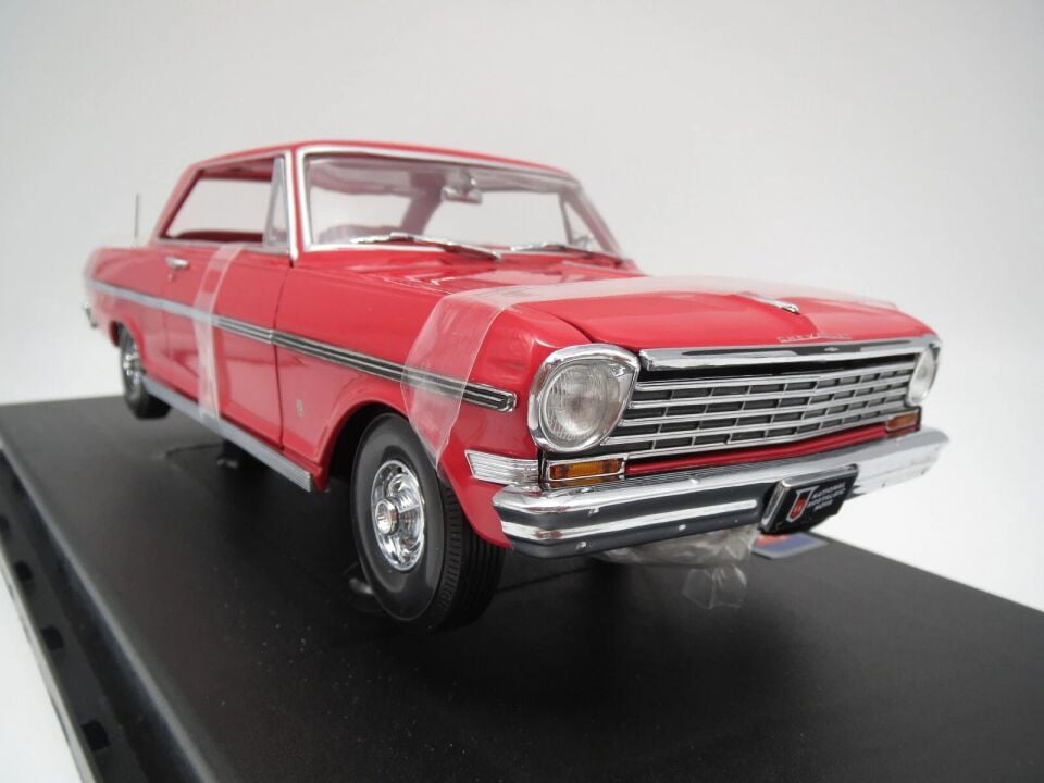 Sun Star Chevrolet Nova ''1963'' (Bright Red) 1:18