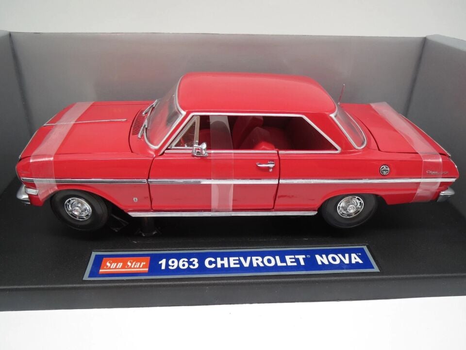 Sun Star Chevrolet Nova ''1963'' (Bright Red) 1:18