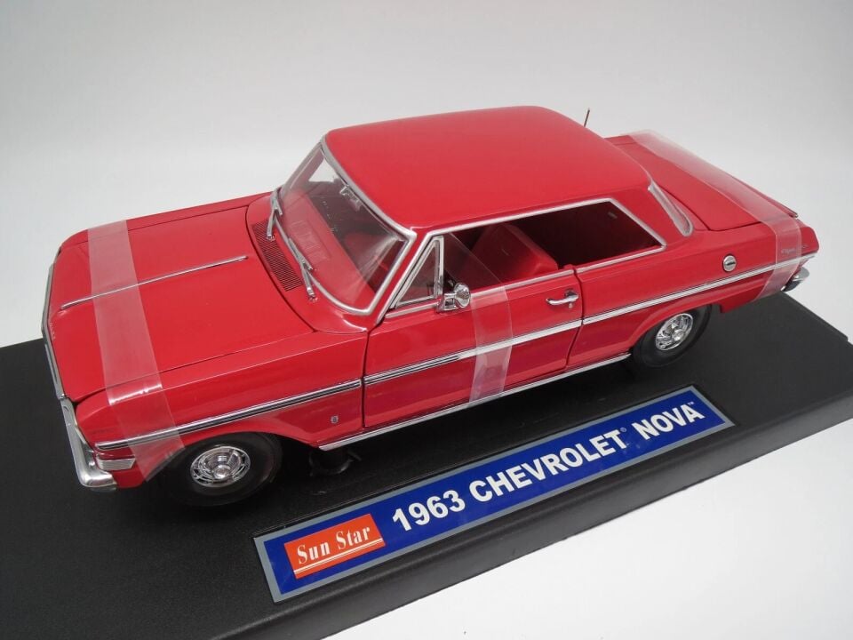 Sun Star Chevrolet Nova ''1963'' (Bright Red) 1:18