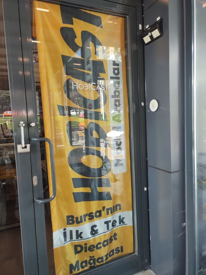 KYOSHO LANCIA DELTA HF INTEGRALE EVOLUZİONE TEST CAR (08348G) 1:18