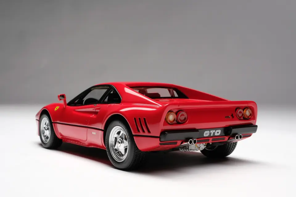 1:18 Amalgam M5900 Ferrari 288 GTO 1984 Red 1:18