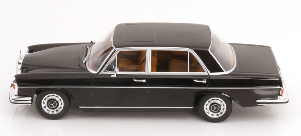 KK SCALE MERCEDEZ BENZ 300 SEL 6.3 W109 1967 1:18 (181211)