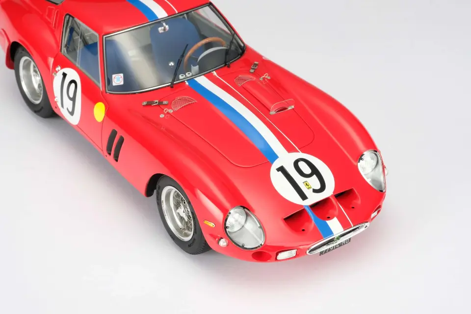 1:18 Amalgam M5903 Ferrari 250 GTO 24 Hours of Le Mans 1962 GT Class Winner #19 driven by Pierre Noblet/Jean Guichet 1:18