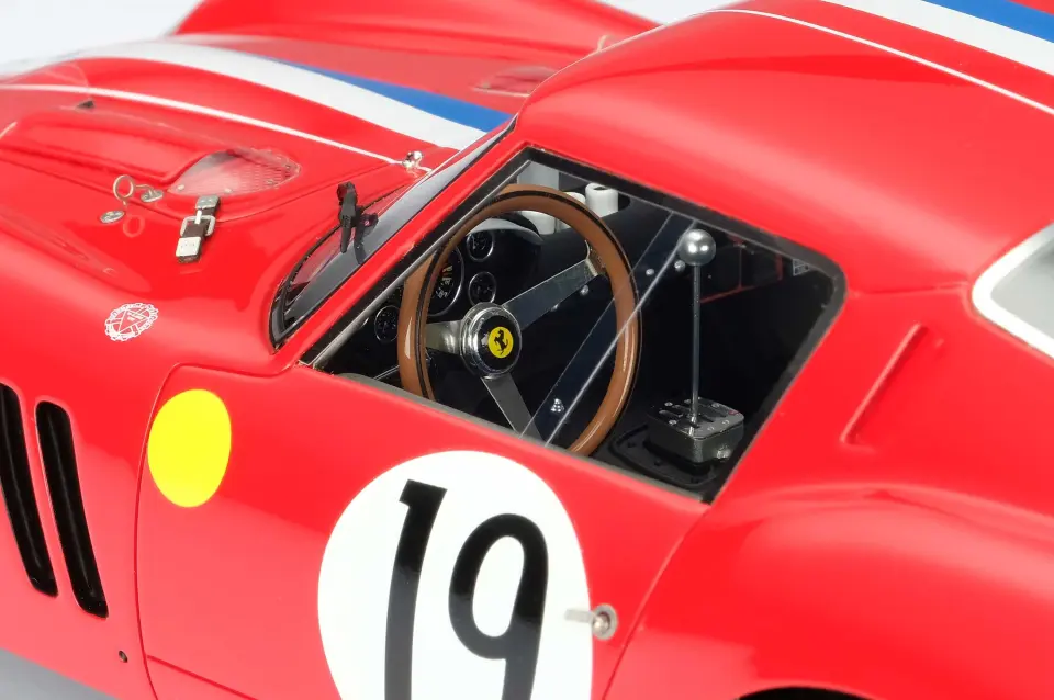 1:18 Amalgam M5903 Ferrari 250 GTO 24 Hours of Le Mans 1962 GT Class Winner #19 driven by Pierre Noblet/Jean Guichet 1:18