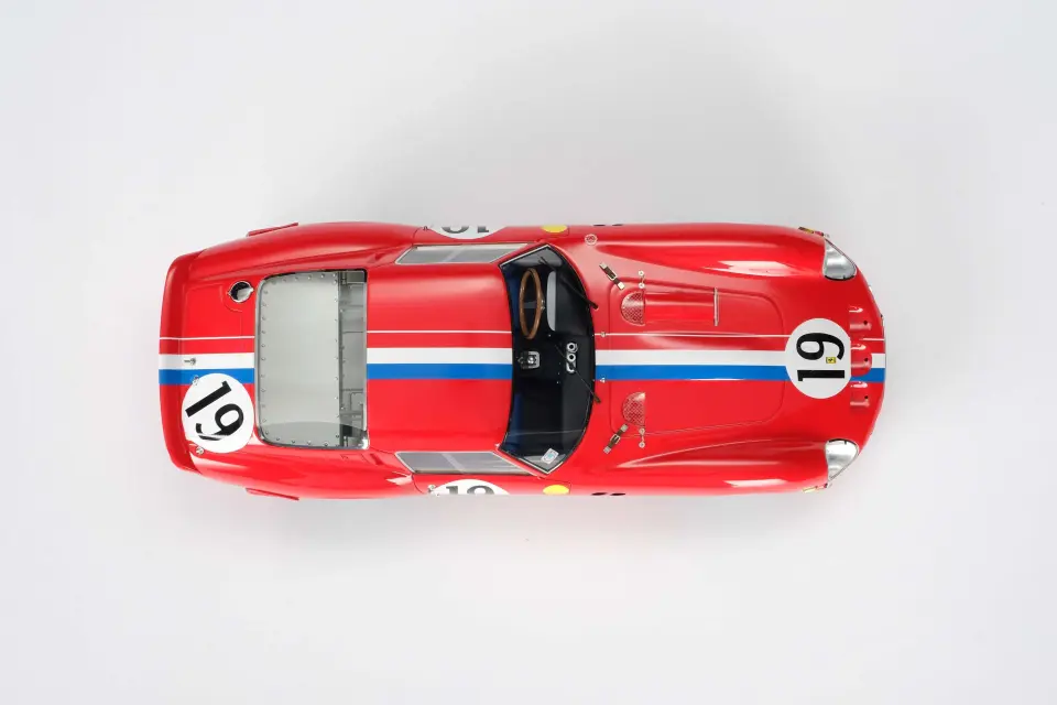 1:18 Amalgam M5903 Ferrari 250 GTO 24 Hours of Le Mans 1962 GT Class Winner #19 driven by Pierre Noblet/Jean Guichet 1:18