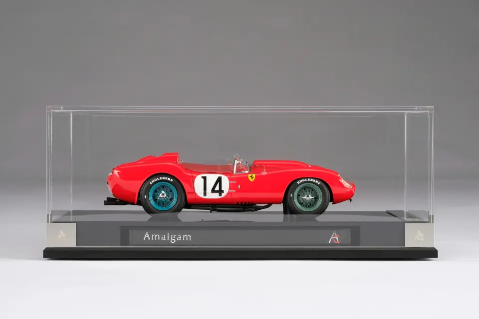 1:18 M5908 Ferrari 250 TR Winner 12 Hours of Sebring 1958 #14 Driven by Phil