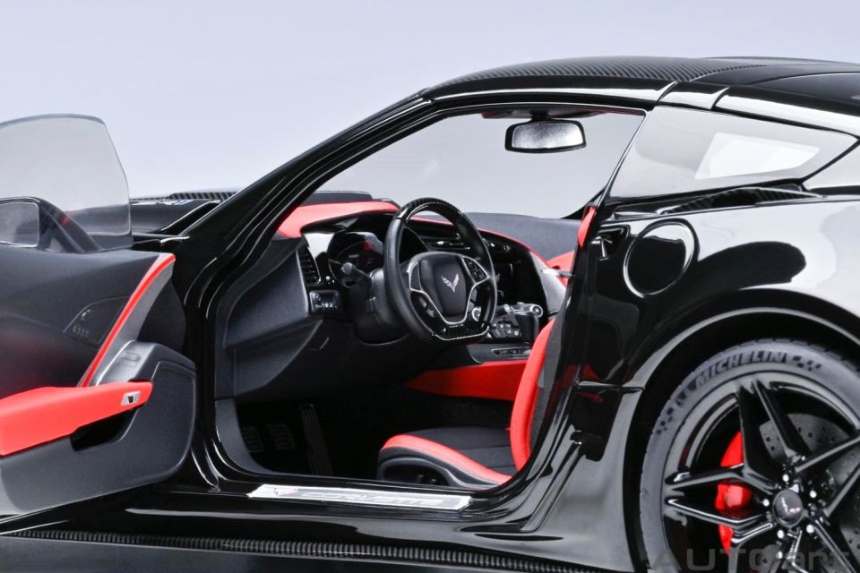 AUTOART CHEVRALET CORVETTE ZR1 2019 (71276) 1:18