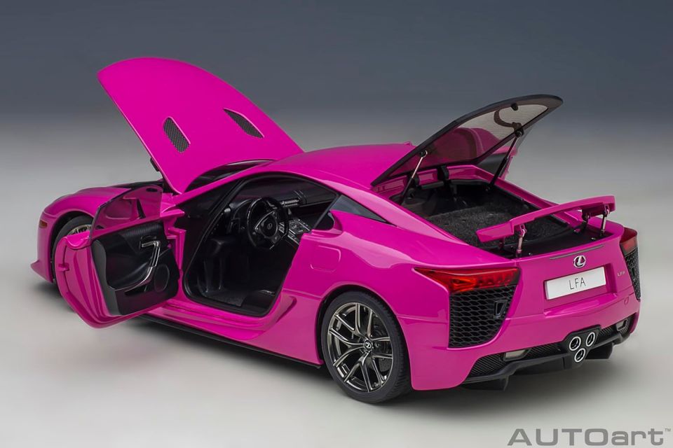 AUTOART LEXUS LFA (PASSIONATE PINK 1:18
