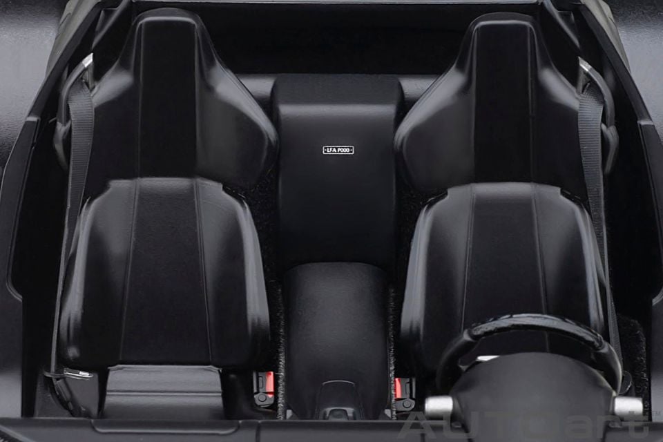 AUTOART LEXUS LFA (PASSIONATE PINK)  78859 1:18