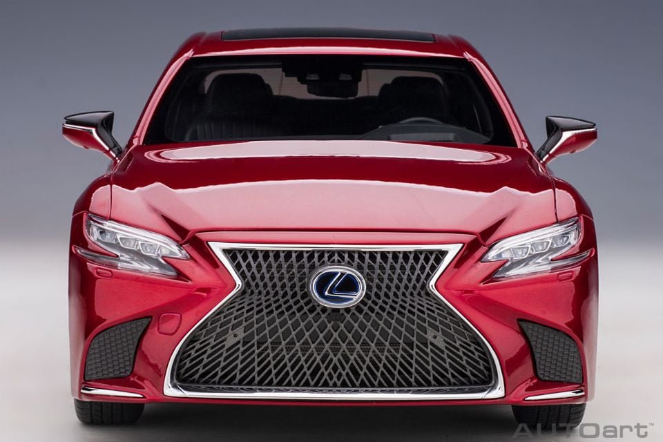 AUTOART 1:18 2018 Lexus LS 500h (Morello Red Metallic)