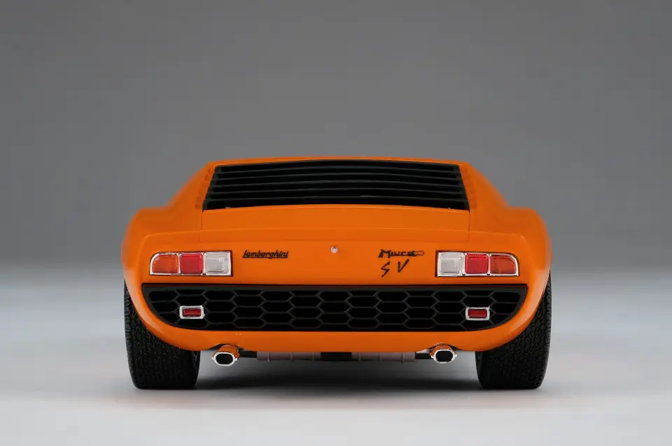 1:18 M6010 Lamborghini Miura P400 SV Orange