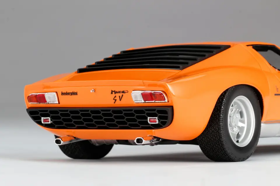 1:18 M6010 Lamborghini Miura P400 SV Orange