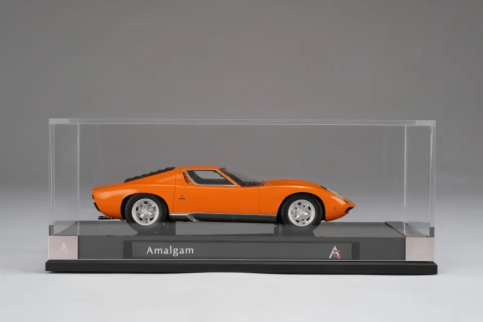 1:18 M6010 Lamborghini Miura P400 SV Orange