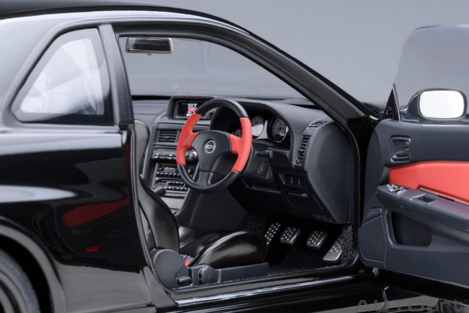 AUTOART NISSAN NISMO R34 GT-R Z-TUNE (77463) 1:18