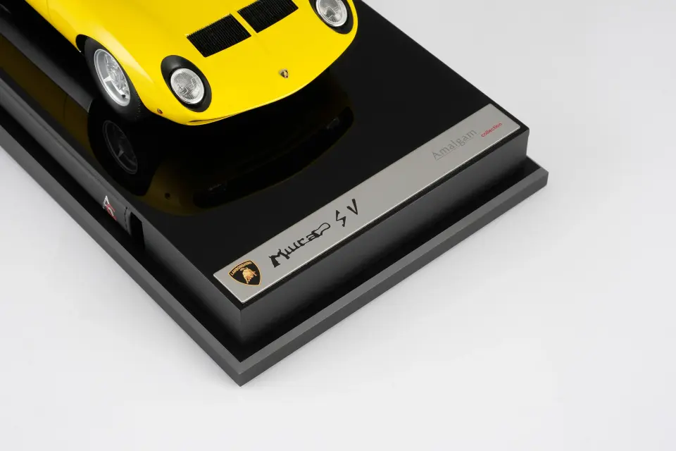 1:18 M6010 Lamborghini Miura P400 SV Yellow