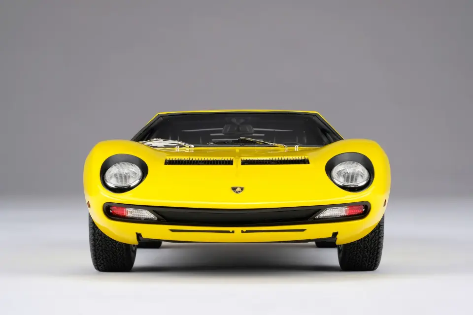 1:18 M6010 Lamborghini Miura P400 SV Yellow