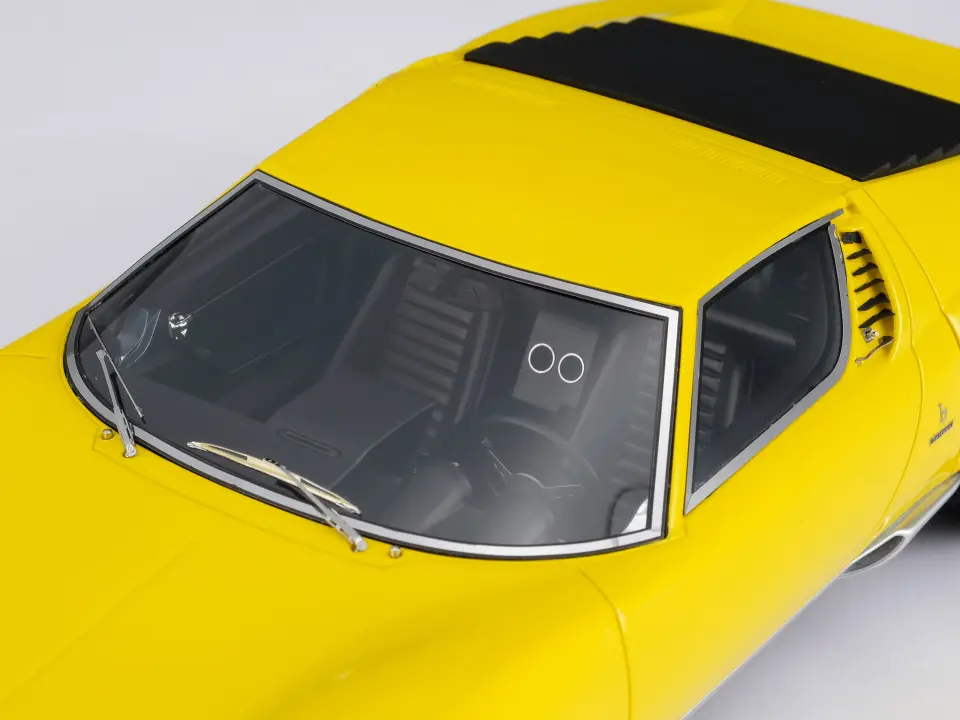 1:18 M6010 Lamborghini Miura P400 SV Yellow