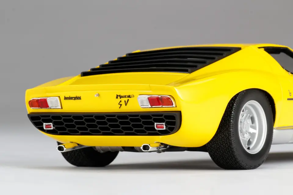 1:18 M6010 Lamborghini Miura P400 SV Yellow