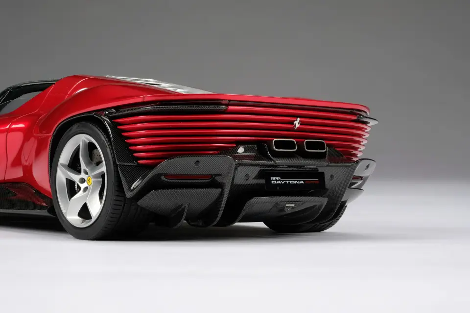 1:18 M276 Ferrari Daytona SP3 Rosso Corsa 1:18