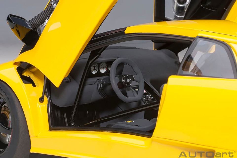 AUTOART LAMBORGHINI DIABLO SV-R (79147) 1:18