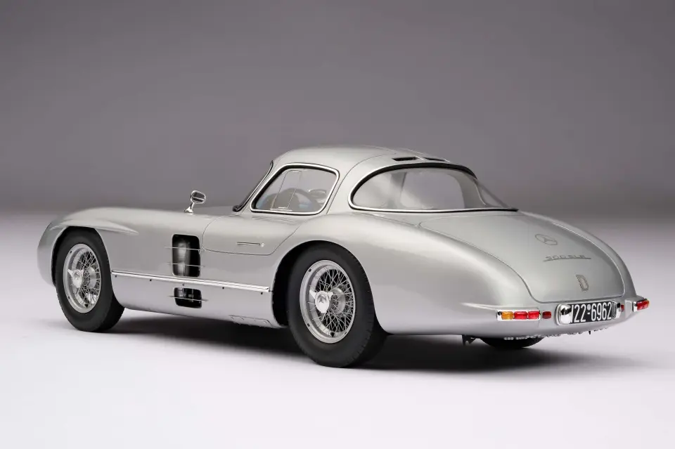 1:18 M6309 Amalgam Mercedes-Benz 300 SLR Uhlenhaut Coupe silver