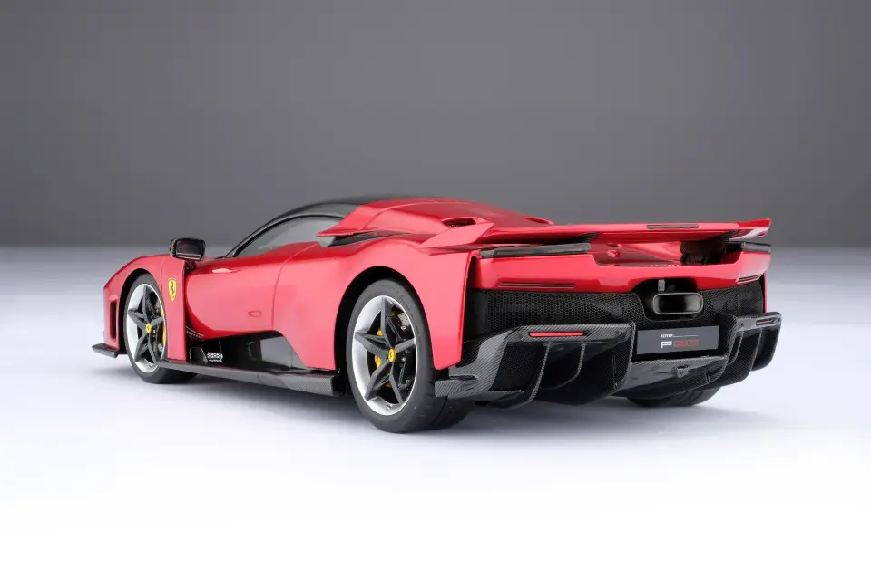 1:18 M6347 Amalgam Ferrari F80 2025 Rosso Supercar 1:18