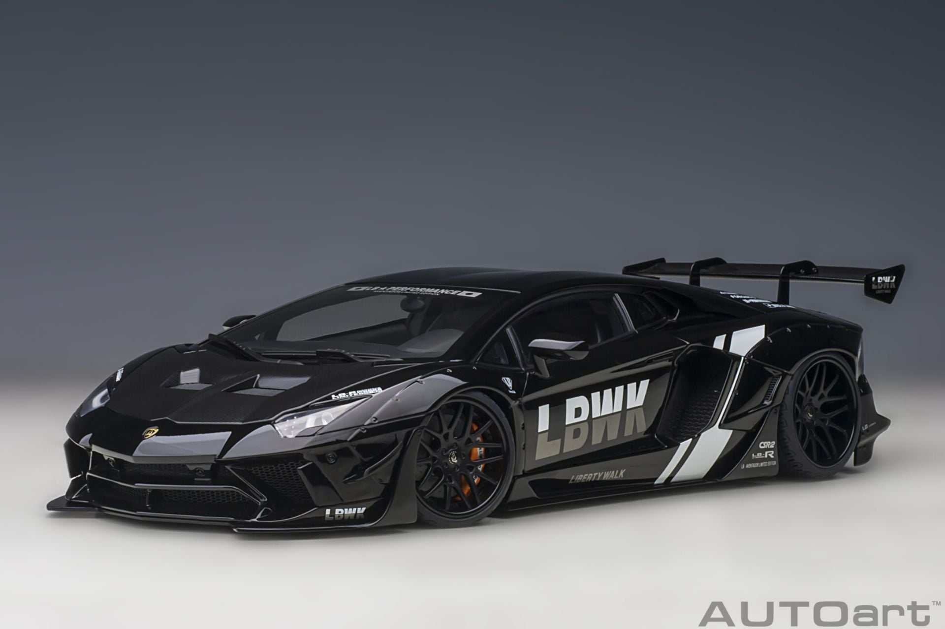 AUTO ART LAMBORGHINI LIBERTY WALK LB-WORKS AVENTADOR (79244) 1:18