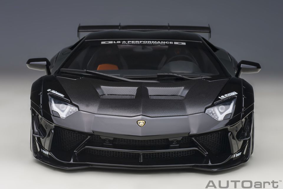 AUTO ART LAMBORGHINI LIBERTY WALK LB-WORKS AVENTADOR (79244) 1:18