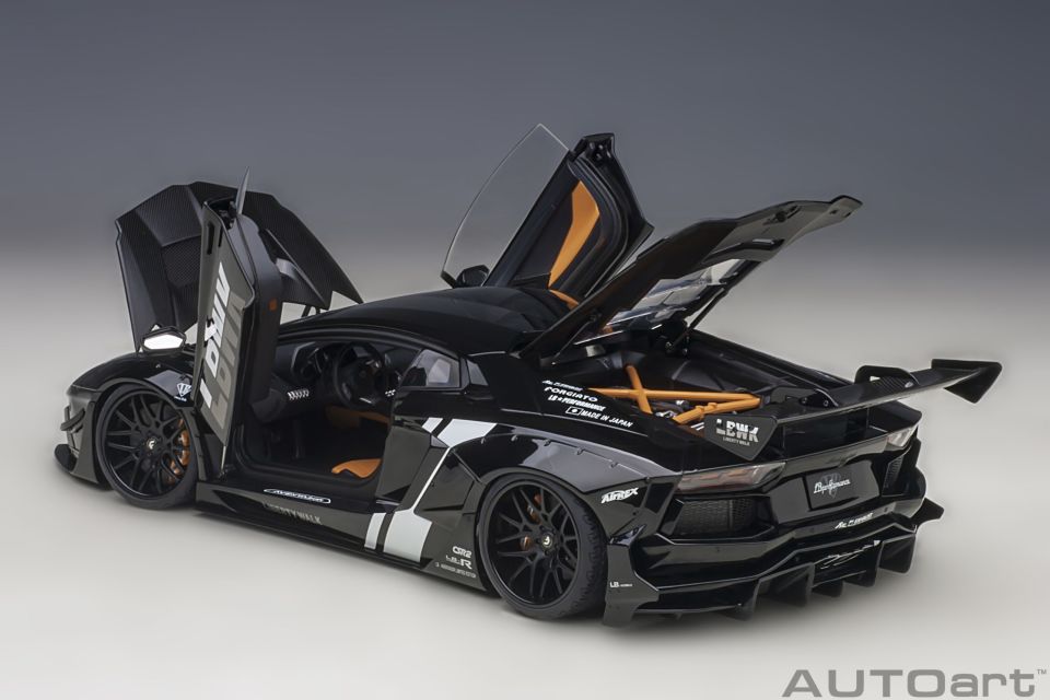 AUTO ART LAMBORGHINI LIBERTY WALK LB-WORKS AVENTADOR (79244) 1:18