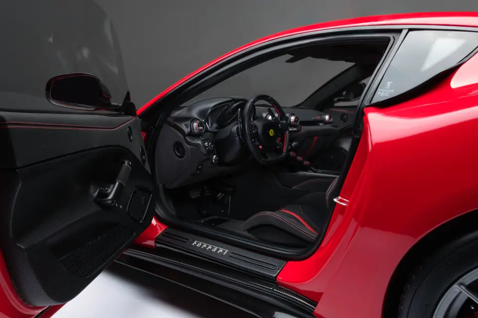 1:18 AMALGAM Ferrari F12 TDF (2015) - Rosso Fuoco