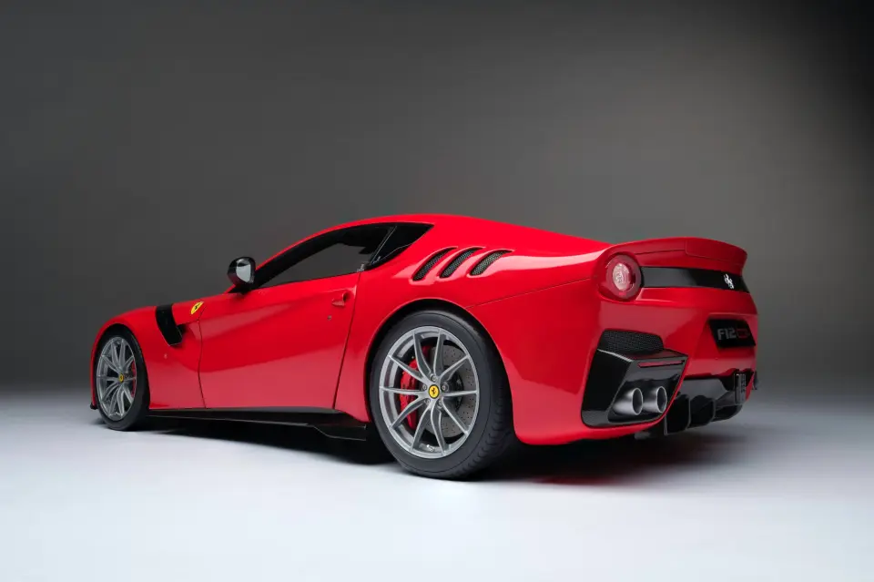 1:18 AMALGAM Ferrari F12 TDF (2015) - Rosso Fuoco