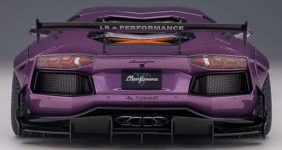 AUTOART LIBERTY WALK LB-WORKS LAMBORGHINI AVENTADOR (79242) 1:18