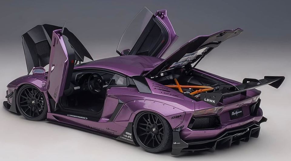 AUTOART LIBERTY WALK LB-WORKS LAMBORGHINI AVENTADOR (79242) 1:18
