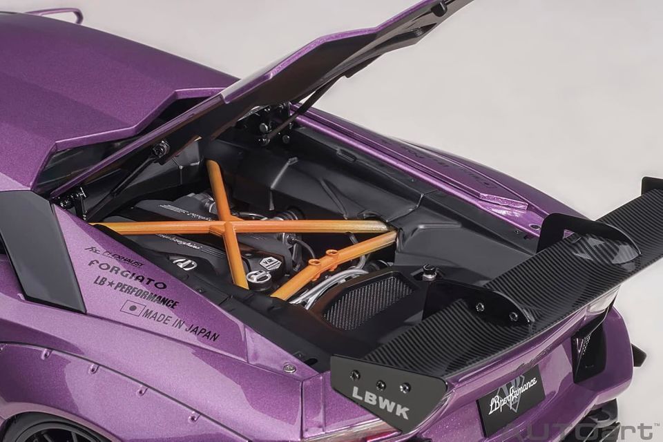 AUTOART LIBERTY WALK LB-WORKS LAMBORGHINI AVENTADOR (79242) 1:18