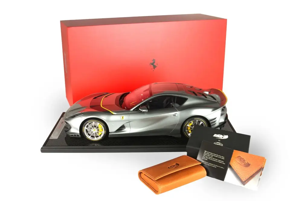 1:12 Ferrari 812 Competizione 2021 Coburn grey Spare Key case Cuoio Schedoni included