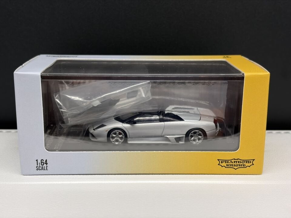 PHONTOM KNIGHT LAMBORGHINI MURCIELAGO LP640 1:64