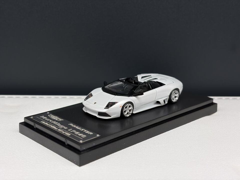 PHONTOM KNIGHT LAMBORGHINI MURCIELAGO LP640 1:64