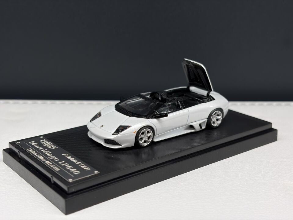 PHONTOM KNIGHT LAMBORGHINI MURCIELAGO LP640 1:64