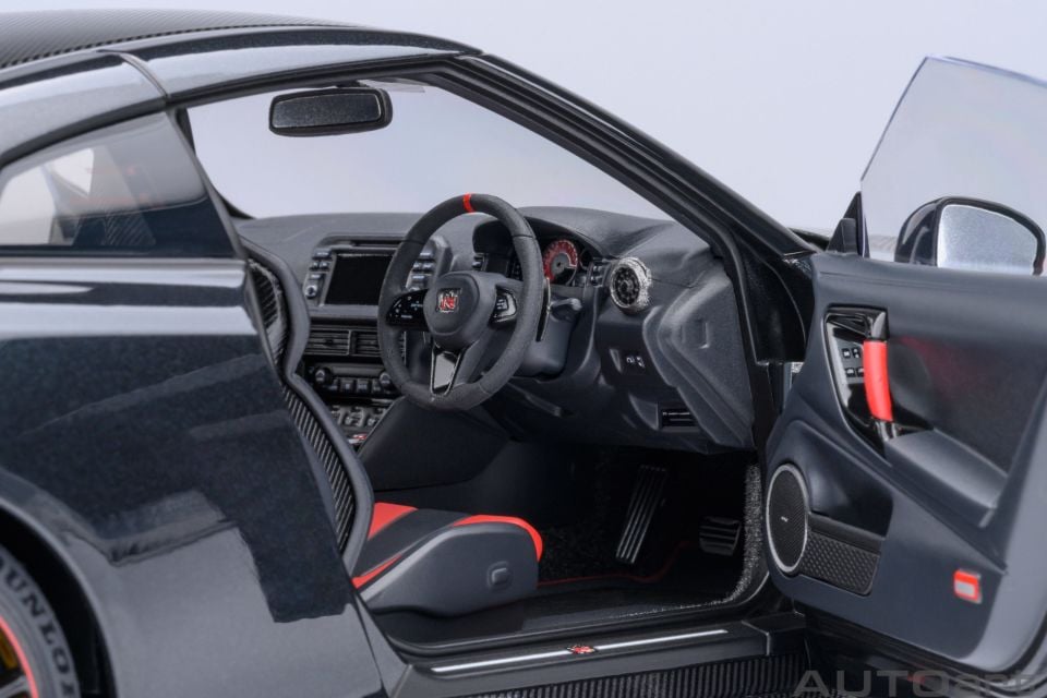 AUTOART NISSAN GT-R (R35) NISMO 2022 (77504) 1:18