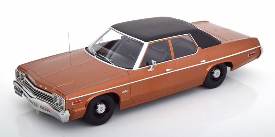 KK SCALE DODGE MONACO 1974 1:18 (181123)