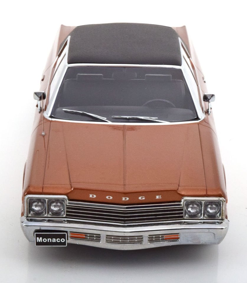 KK SCALE DODGE MONACO 1974 1:18 (181123)