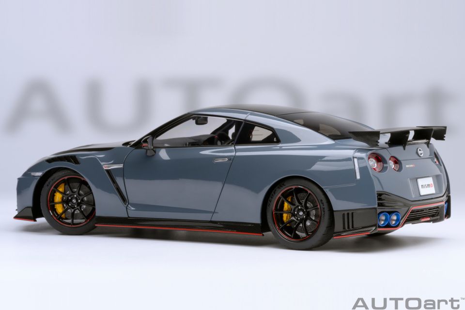 AUTOART NISSAN GT-R (R35) NISMO (77505) 1:18