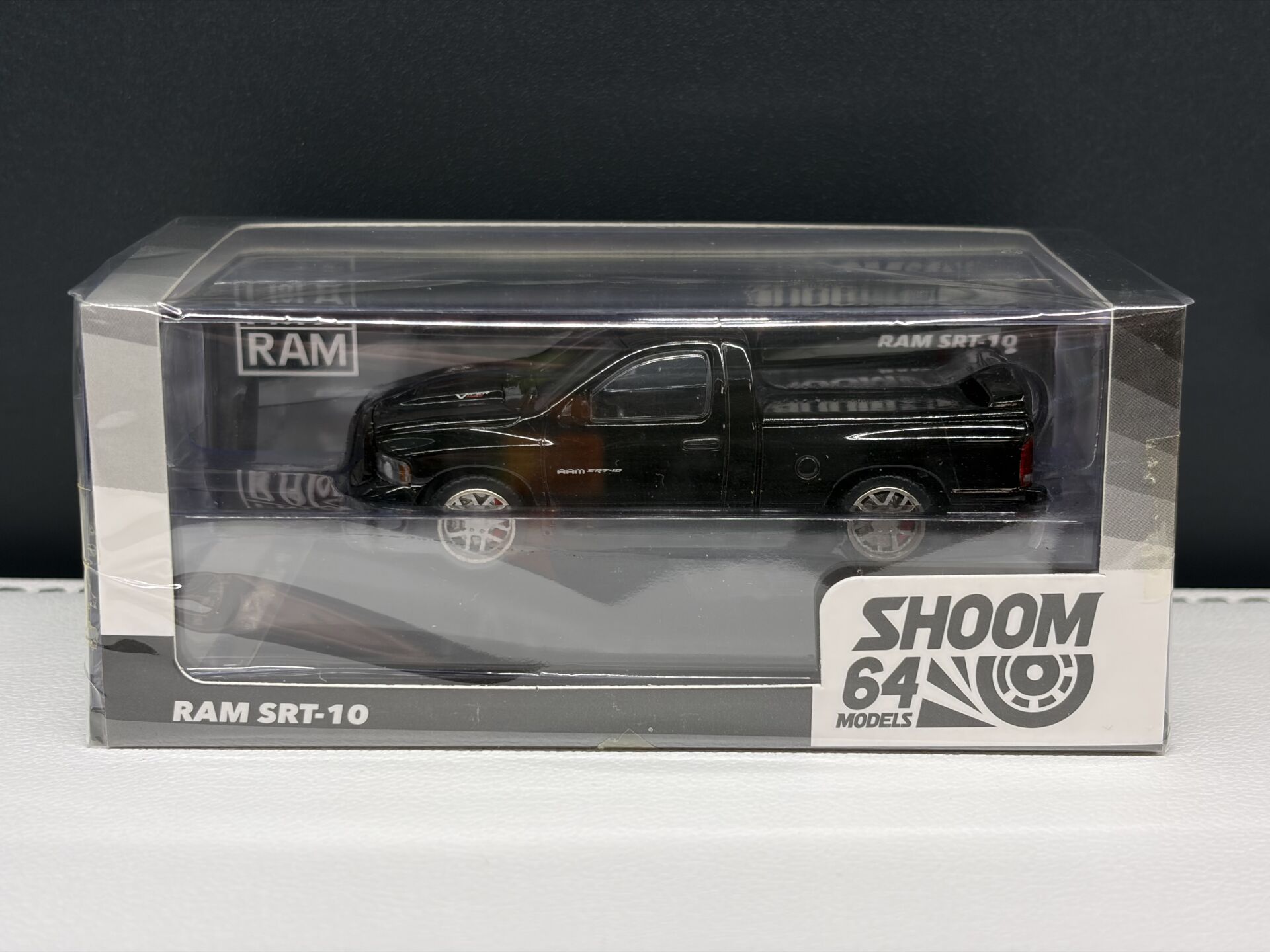 SHOOM64 RAM SRT-10 BLACK 1:64