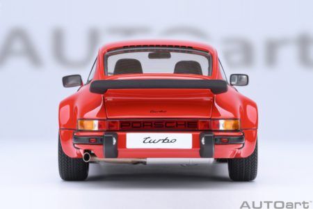 1:18 1/18 Porsche 911 (930) Turbo 3.0 (guards red)
