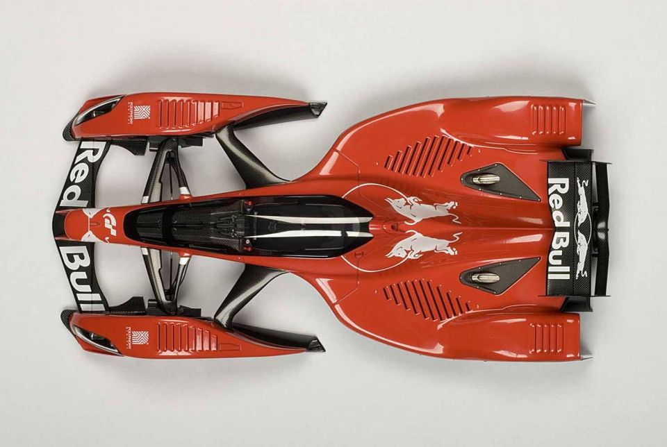 AUTOART RED BULL X2010 RED (18107) 1:18